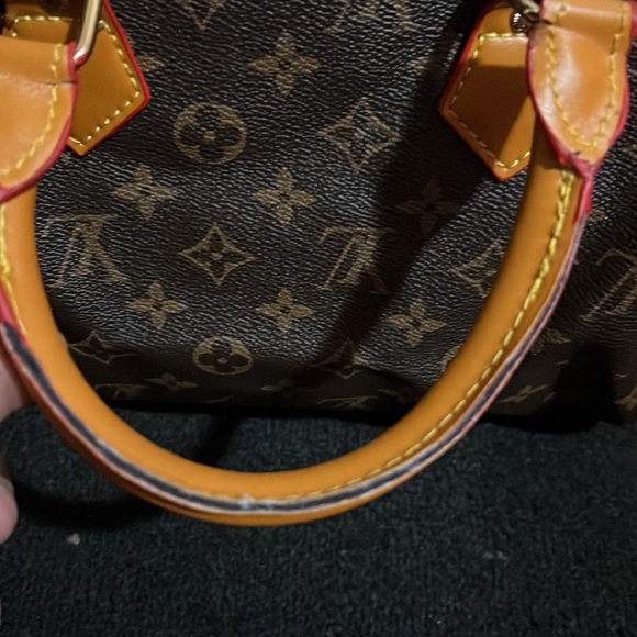 Matching purse and shoes - Picture 5 of 7